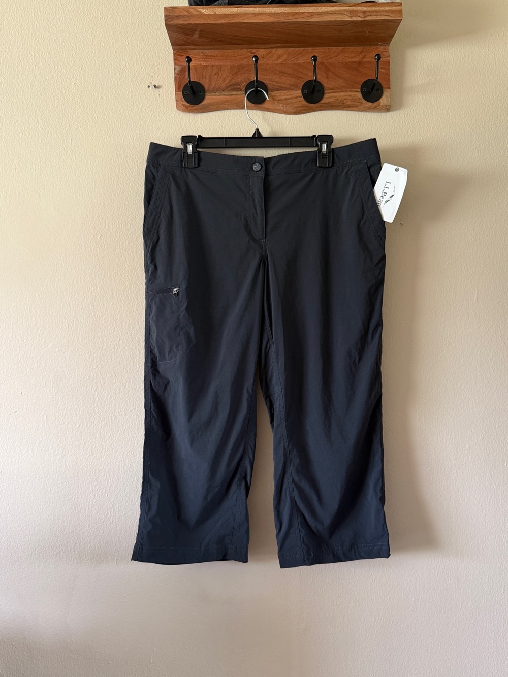 NWT L.L. Bean Water Repellent Trail Mid Rise Hiking Cropped Pants Size 14 UPF 40